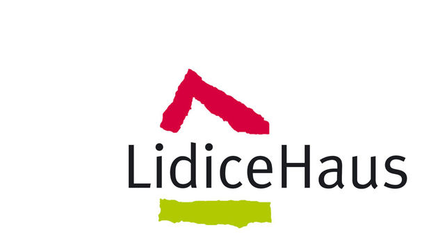 Das Logo des Lidice Hauses: Der Schriftzug Lidice Haus ist in ein gezeichnetes Haus eingebettet.